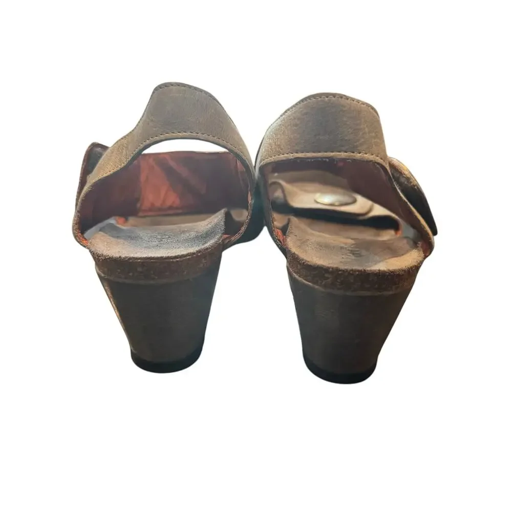 Taos Footwear Women's 42 11 -11.5 Carousel Wedge Adjustable Straps Sandals